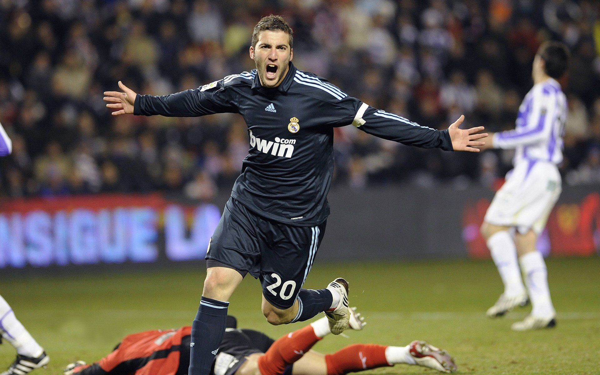 爱游戏娱乐-法甲新星崭露头角：未来韶华！，法甲新logo