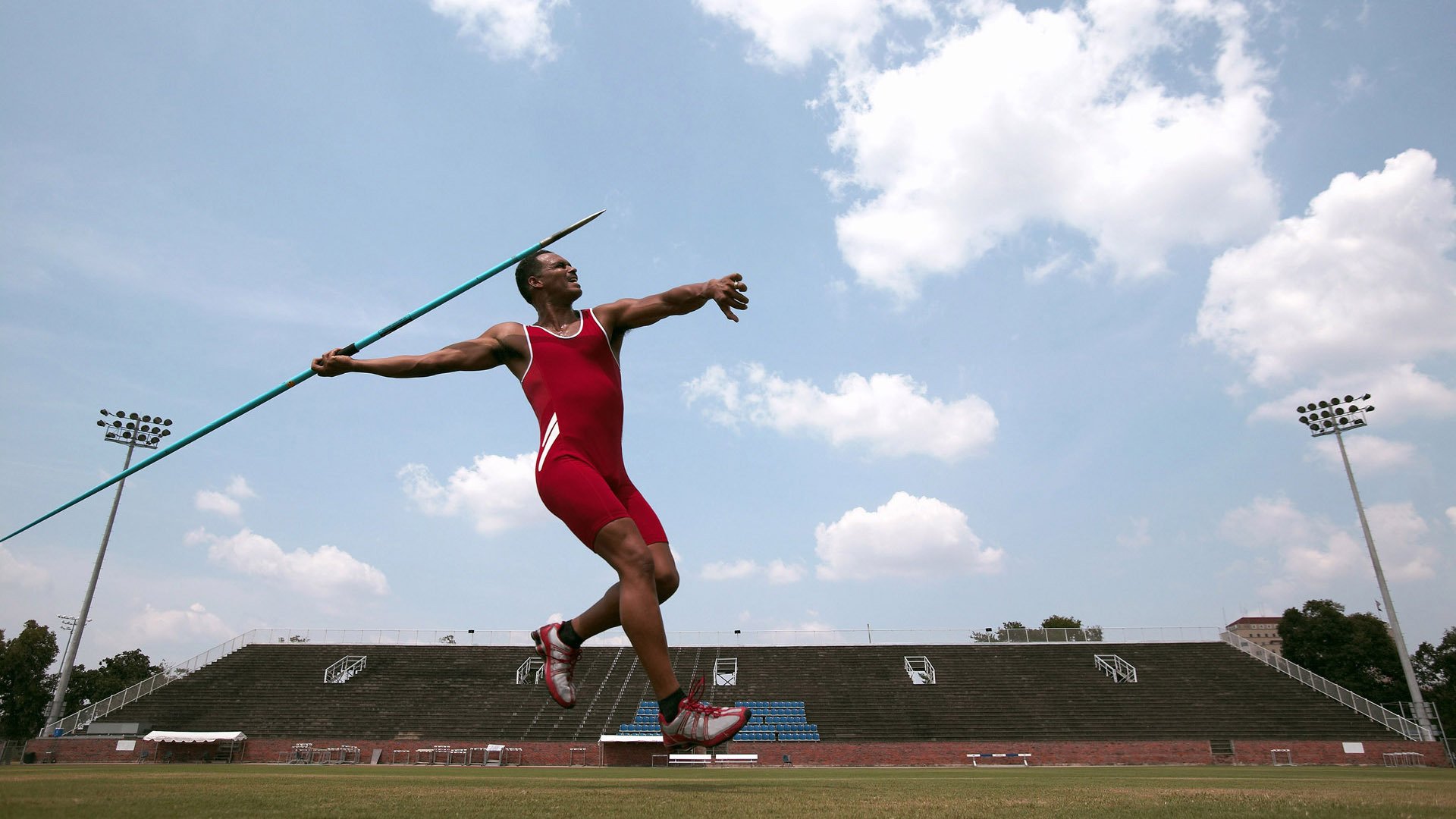 跳水发挥稳定摩纳哥晋级四强，摩纳哥奥运